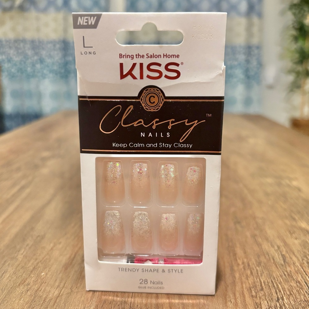 KISS Classy Press On Nails Long L Nude Glitter Ombre Glue Included
